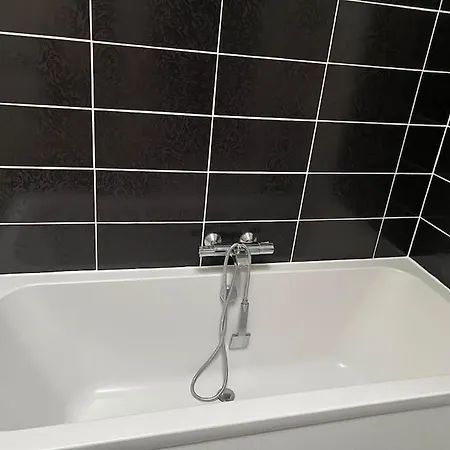 Loft 136m2 A 2 Pas Du Chateau - Parking Prive *