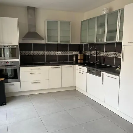 Loft 136m2 A 2 Pas Du Chateau - Parking Prive *