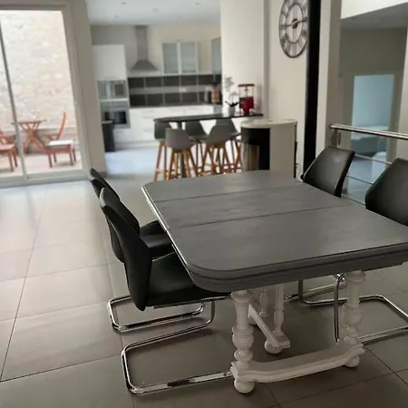 Lägenhet Loft 136m2 A 2 Pas Du Chateau - Parking Prive Compiègne